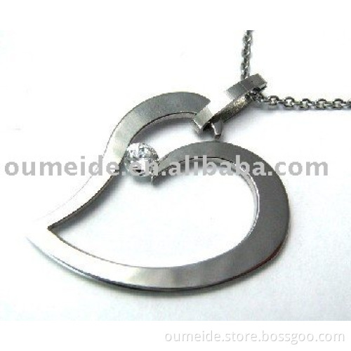 OEM/ODM Metal Factory Beautiful heart Stainless Steel Pendant with zircon
